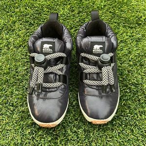 Sorel puffy Booties